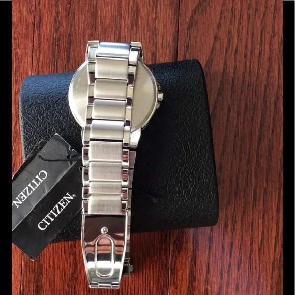 NWT Citizen Eco Drive Mens watch silver and blue